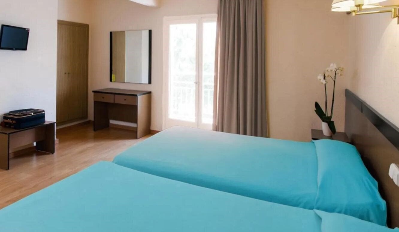 Апартаменти The B&B by Guitart Hotels 3*